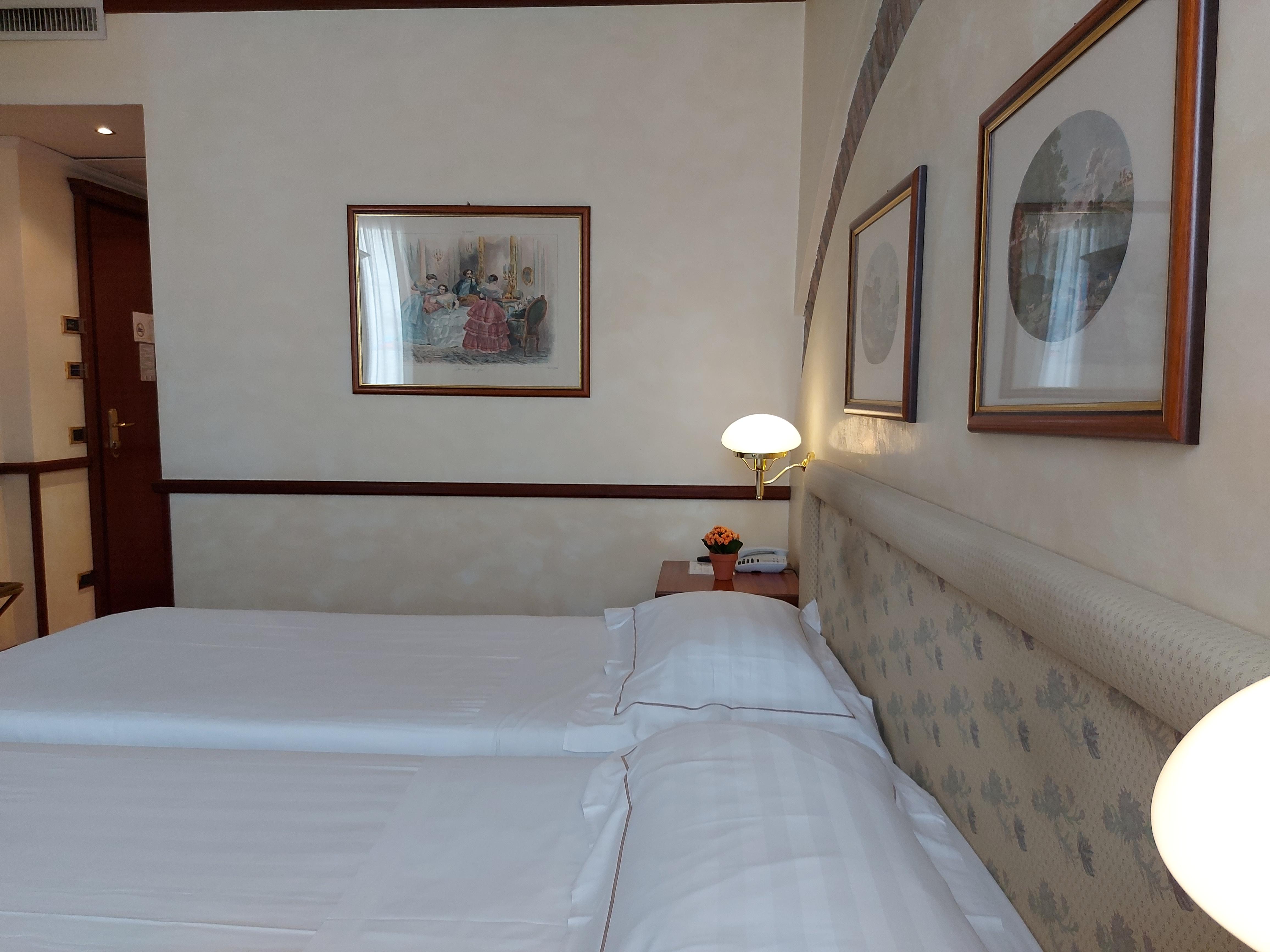 Phi Hotel Dei Medaglioni Correggio Exterior photo