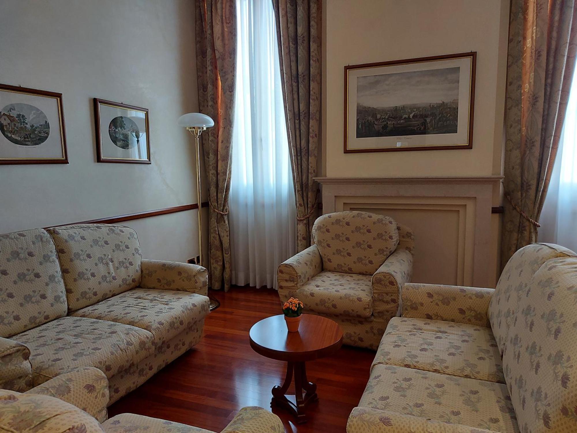Phi Hotel Dei Medaglioni Correggio Exterior photo