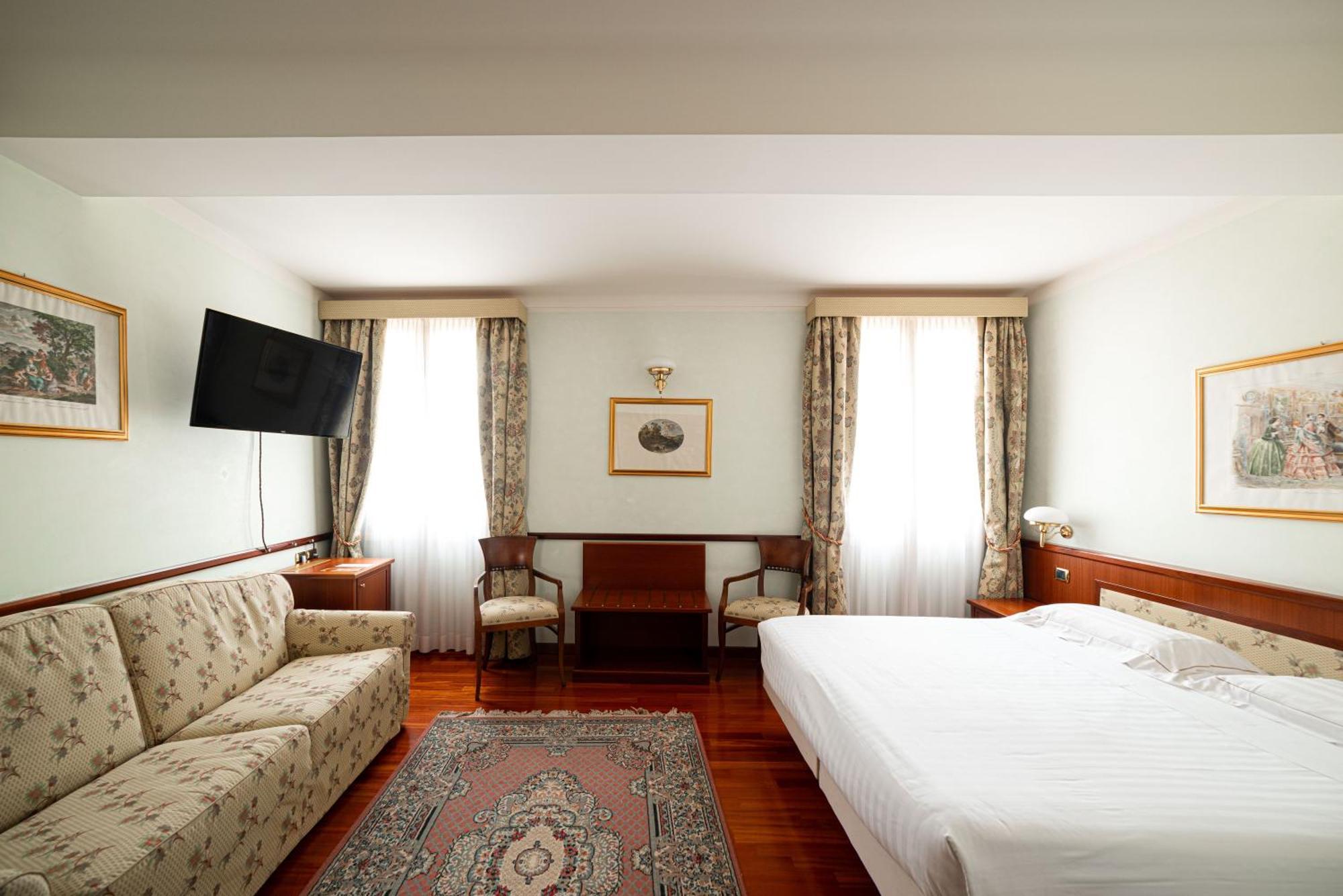 Phi Hotel Dei Medaglioni Correggio Exterior photo